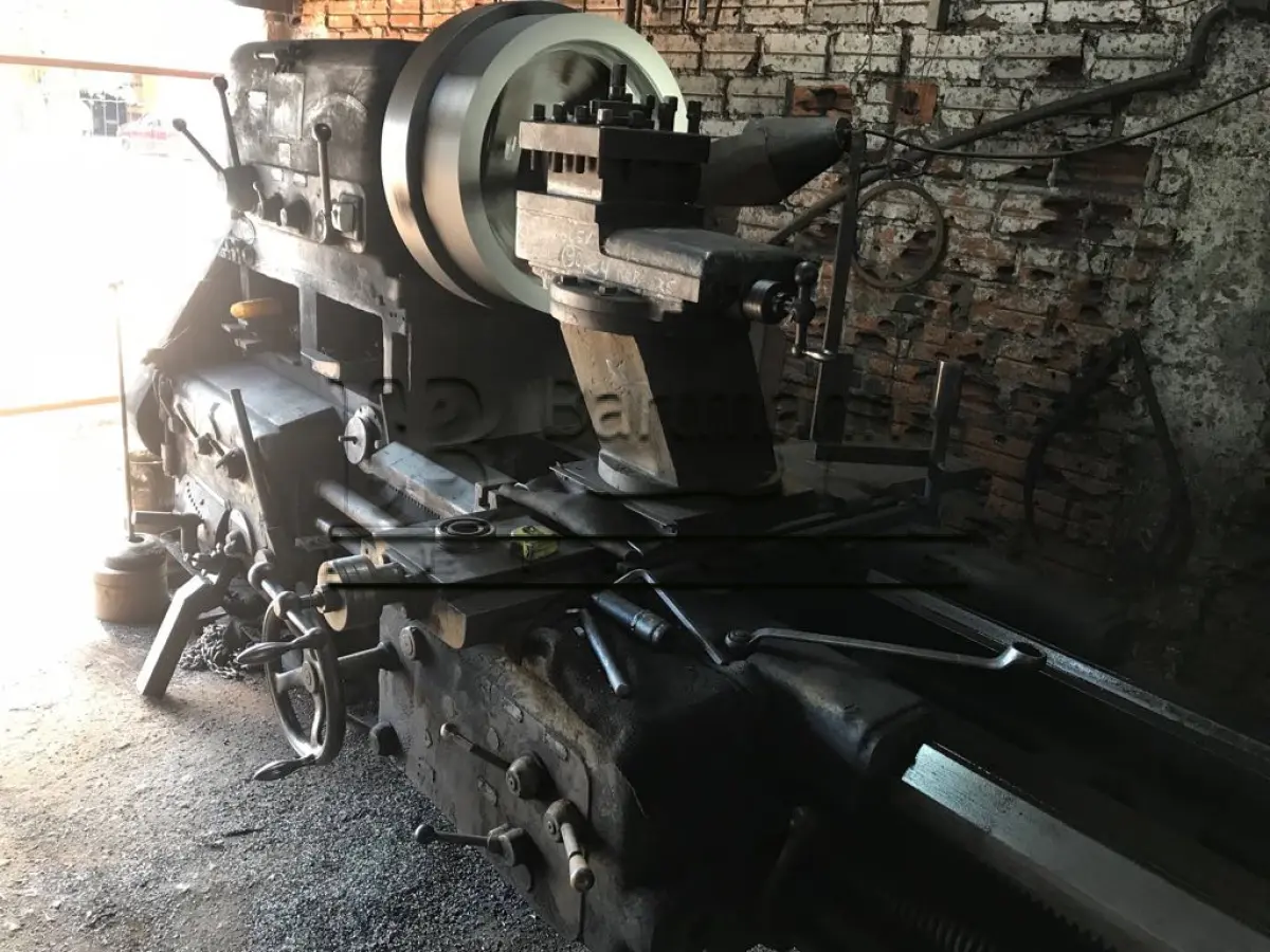 LOTE 001 - Torno Horizontal