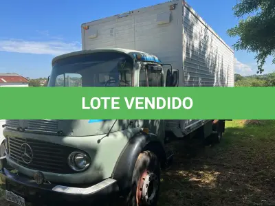 LOTE 003 - Caminhão Mercedes