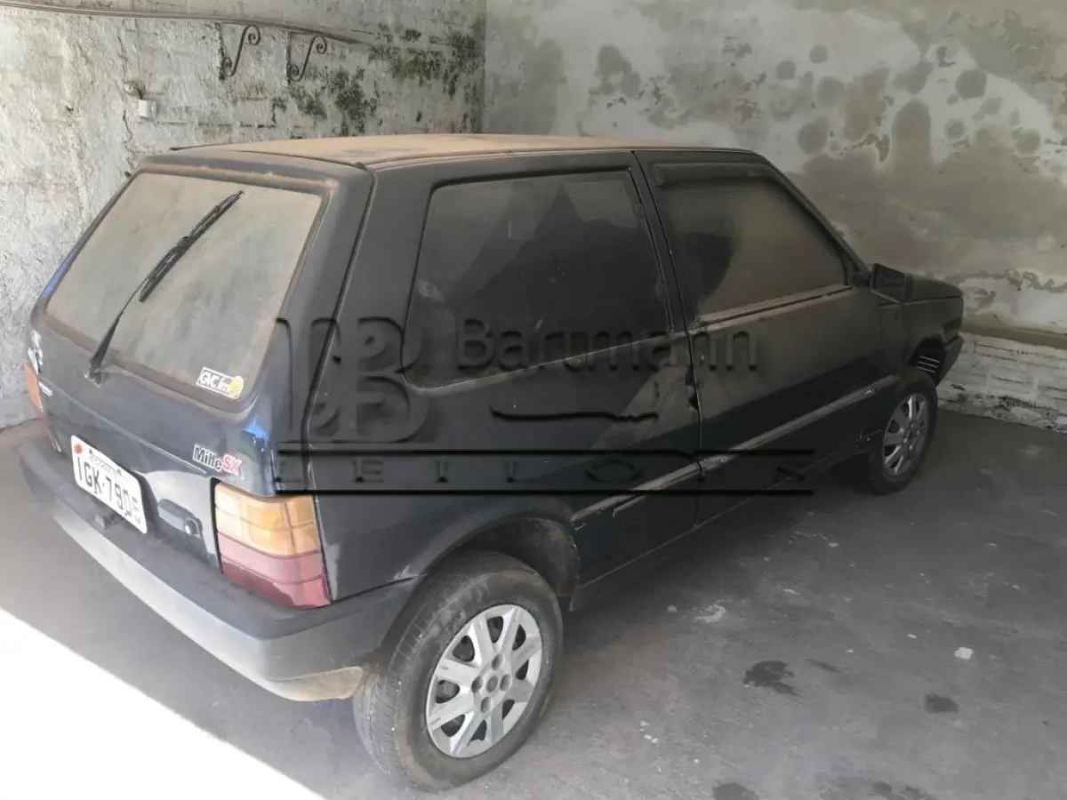 LOTE 001 - UNO MILLE SX