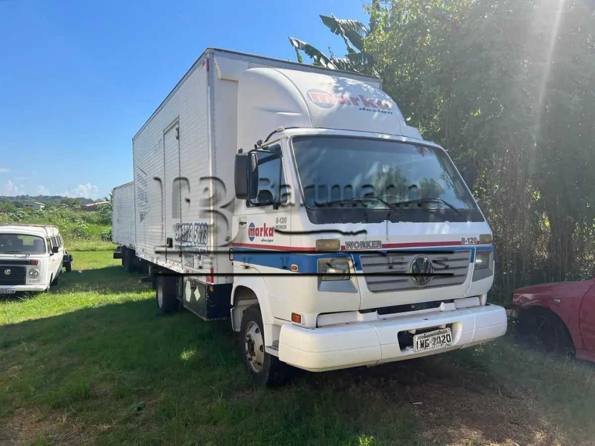 LOTE 001 - Caminhão