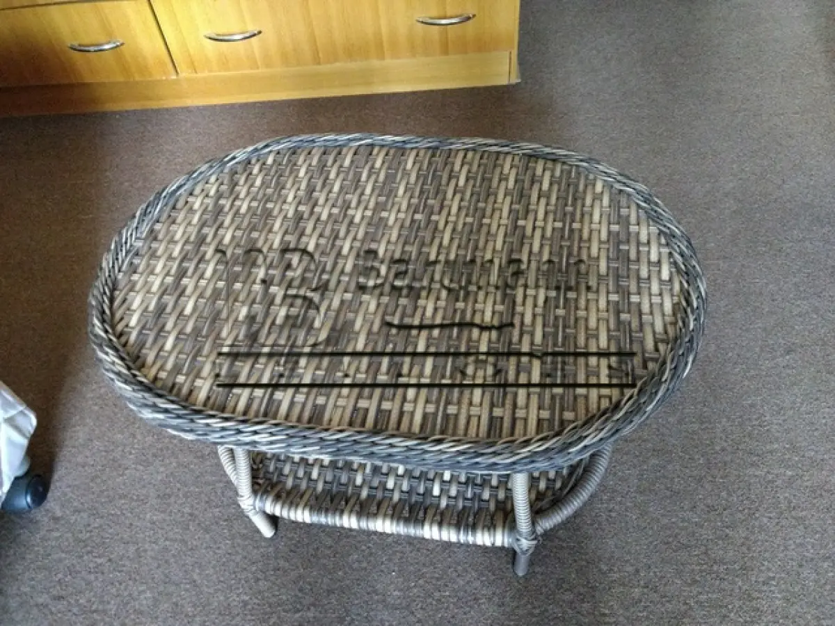 LOTE 032 - Mesinha de centro