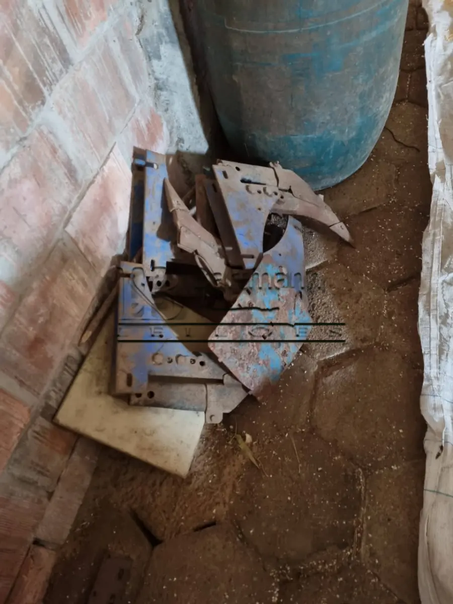 LOTE 001 - Plantadeira mecânica