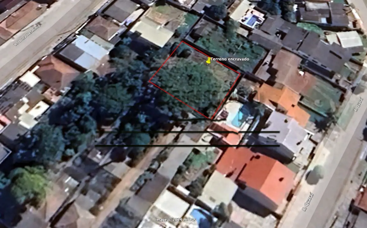 LOTE 001 - Terreno encravado