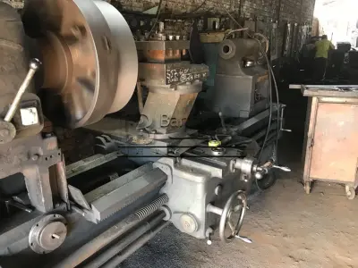 LOTE 001 - Torno Horizontal