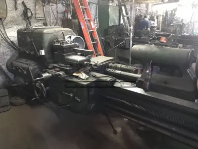 LOTE 002 - Torno Horizontal