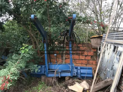 LOTE 001 - Lâmina Frontal