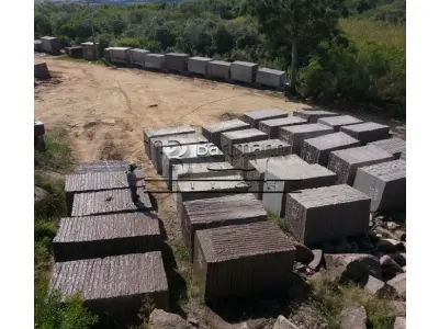 LOTE 001 - 200 m³ de Granito
