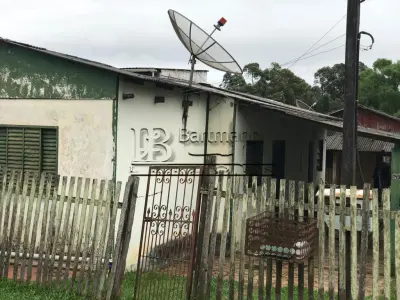 LOTE 001 - Imóvel na rua Ana Francisca