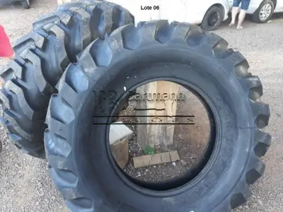 LOTE 006 - Pneus e câmeras de ar