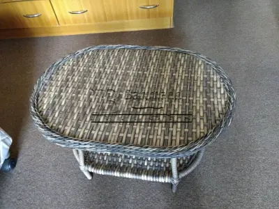 LOTE 032 - Mesinha de centro