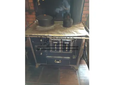 LOTE 001 - Fogão a lenha